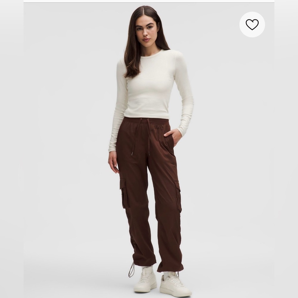 Lululemon Dance Studio Mid Rise cargo pants size L - Picture 9 of 9